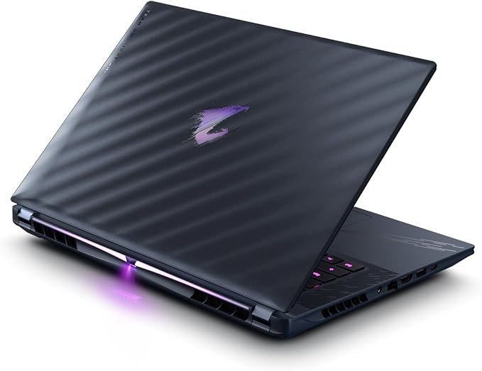 GIGABYTE AORUS Master 16 - Vista 4